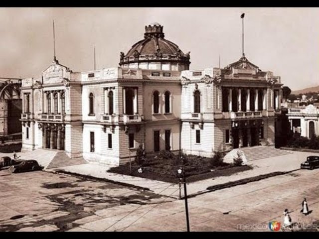 Primera restauración de la universidad