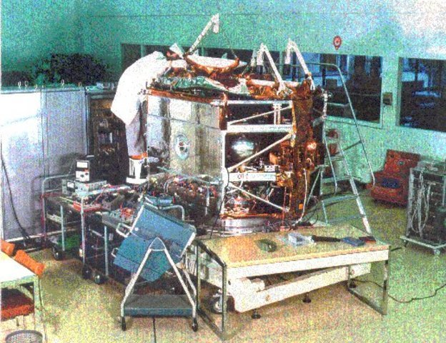 Satélite de telecomunicaciones (ots)