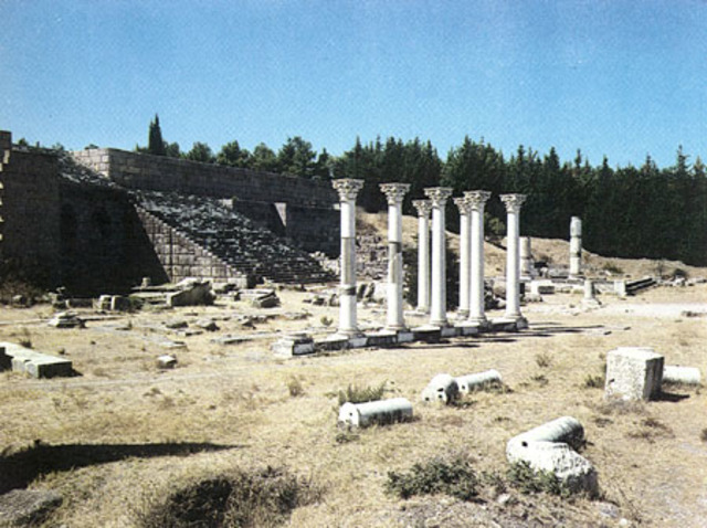 Nacen las Escuelas de Cos y Cnido.