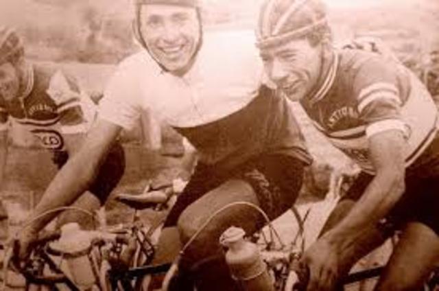 Cicla sin ruedas auxiliares (Década de los 60´s) Martín Emilio Cochise Rodríguez y Avier El Ñato Suárez.
