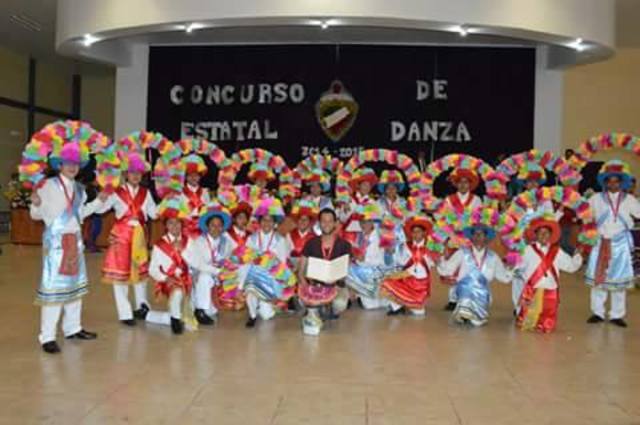 Concurso de Danza Folcklórica (Nivel Secundaria)