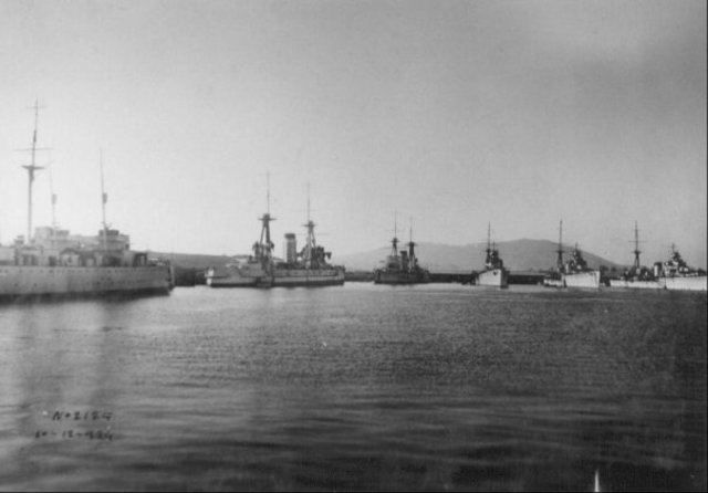 División de España - Bloqueo del Estrecho.