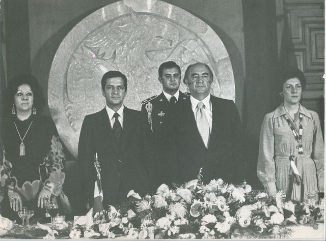 Relaciones con España