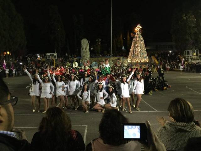 Encendido de luces tradicional del CENHCH