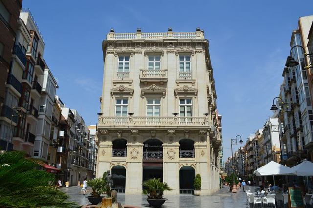 C.Mancha construye el Palacio Pedreño