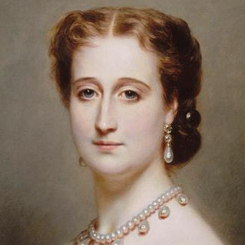 ROMA piel blanca y mejillas sonrojadas