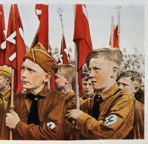 Nazi und Hitlerjugend