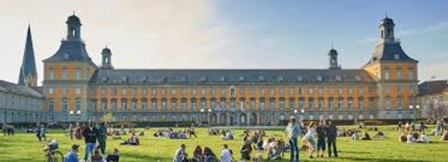 Inicia sus estudios en la universidad de Bonn