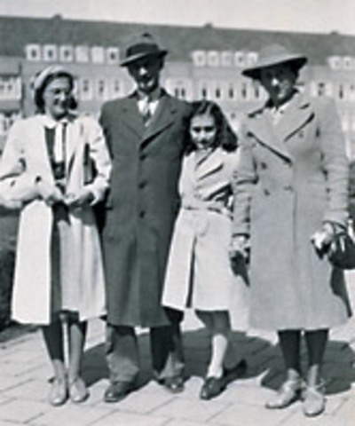 The Frank family escape