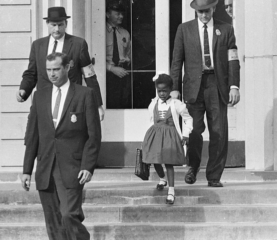 Ruby Bridges attends all-white school