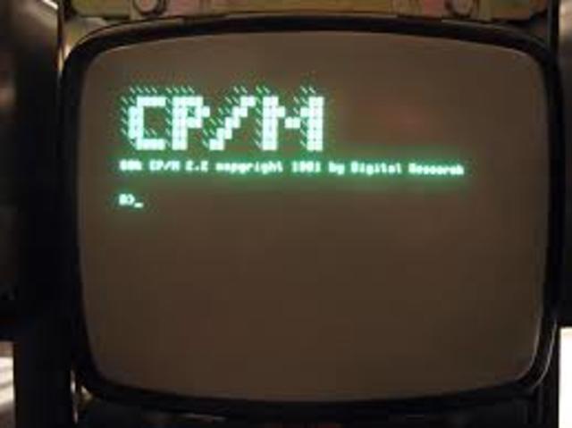 CP / M (Control Program / ​​Monitor (posteriormente re-utilizados como “Programa de Control de Microcomputadoras.”)