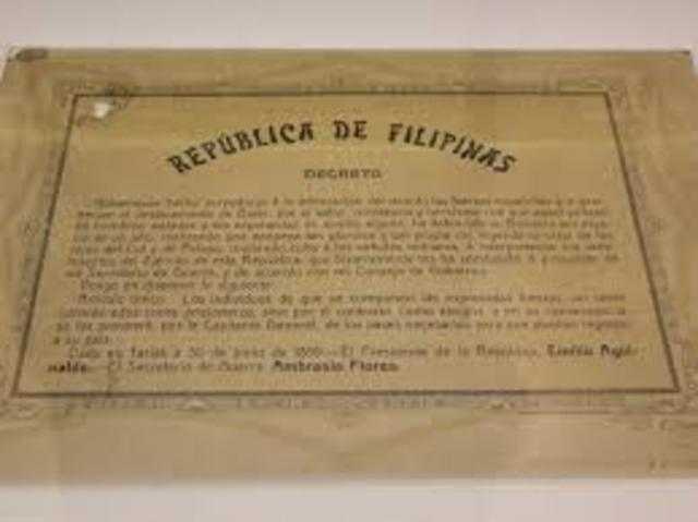 Se aprobó la constitución que estableció autonomia interna.