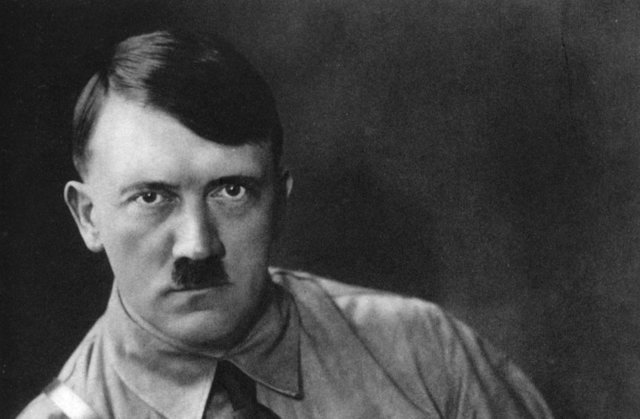 Hitler pääseb võimule