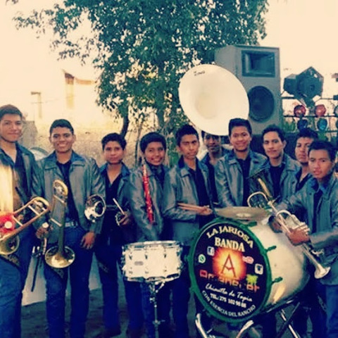 hacemos una banda con mis amigos