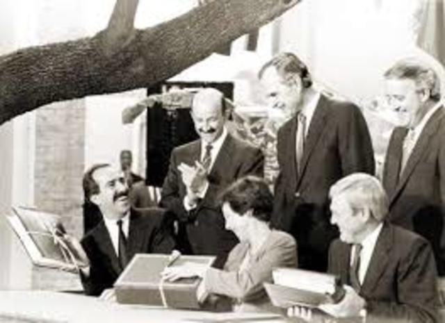 Se firma el Tratado de Libre Comercio de América del Norte