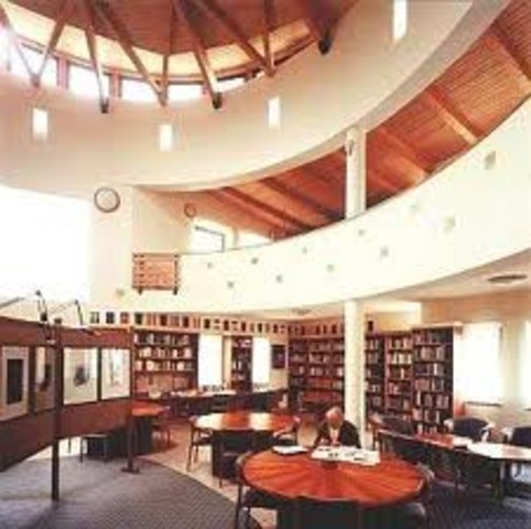 A keszthelyi városi könyvtár felvette a papköltő nevét