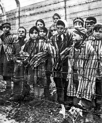 L'ORRORE DELLA SHOAH
