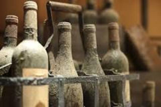 HISTORIA DE LA BOTELLA