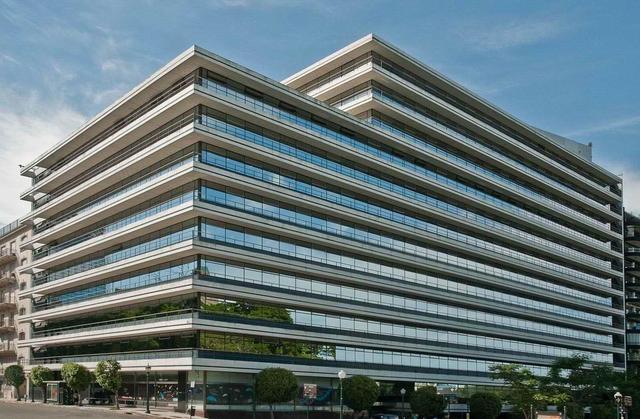 American Express, Mario Roberto Alvarez.