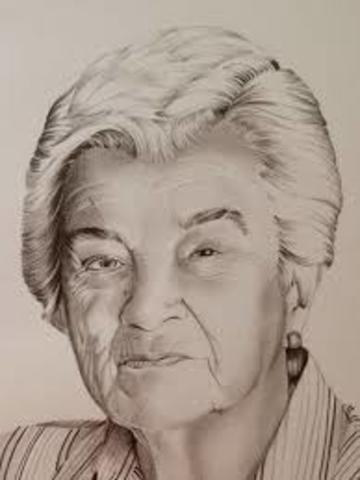 Se presenta una anciana a reclamar el anillo argumenta que es de su hija, ¿El asesino?, nadie queda convencido; Sherlock sigue a la anciana en su camino a casa, algo no cuadra menos cuando ella se esfuma de la nada. UN DISFRAZ