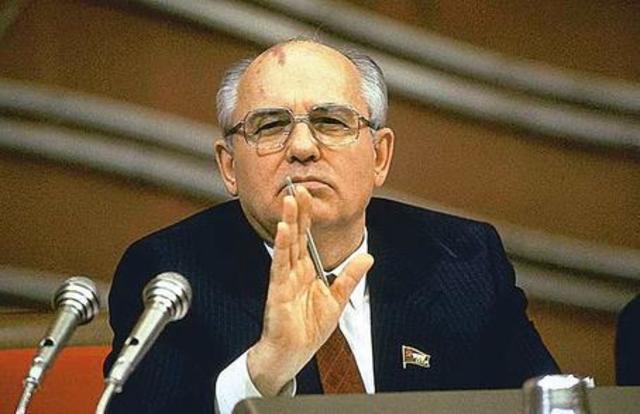 Nõukogude Liidu lagunemise algus