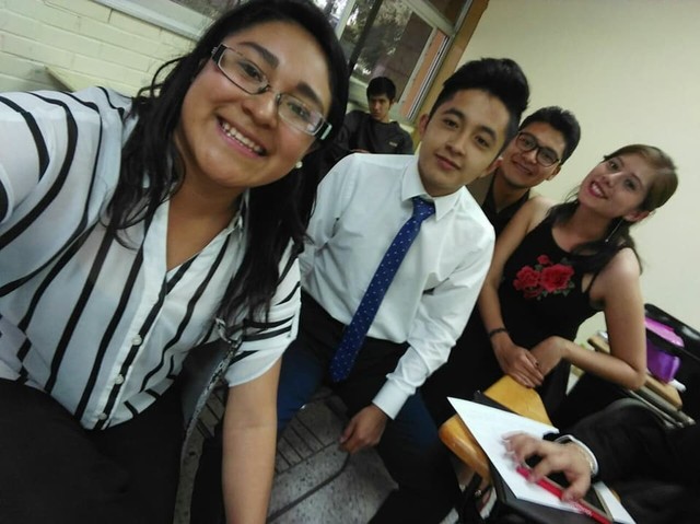 ESTUDIOS UNIVERSITARIOS