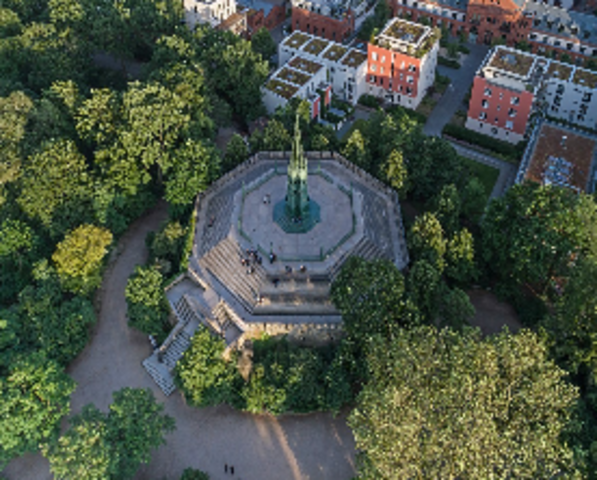 MONUMENTO A LAS GUERRAS DE LIBERACIÓN