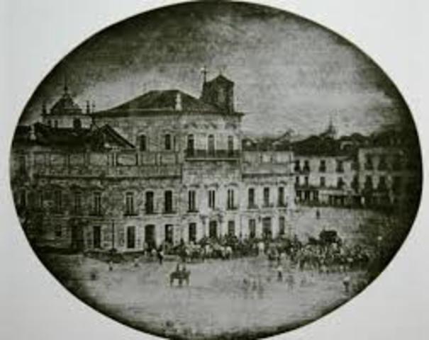 Inauguração da primeira escola por correspondência