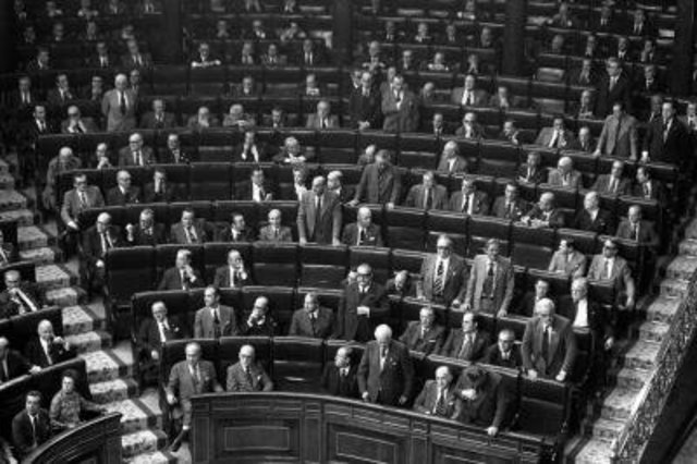 Se crea la ley para la Reforma Política