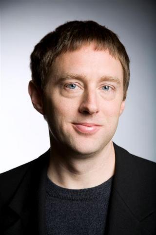 Kevin Poulsen vs. KISS-FM