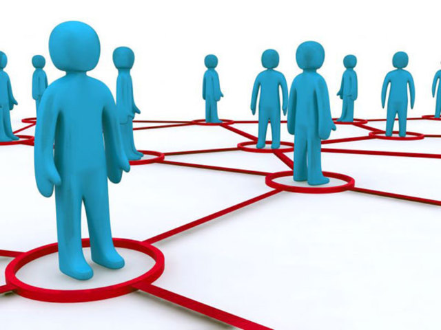 Social media between the 2000-2010