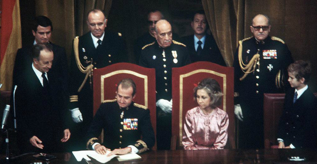 Sancionado o firmado por el Rey