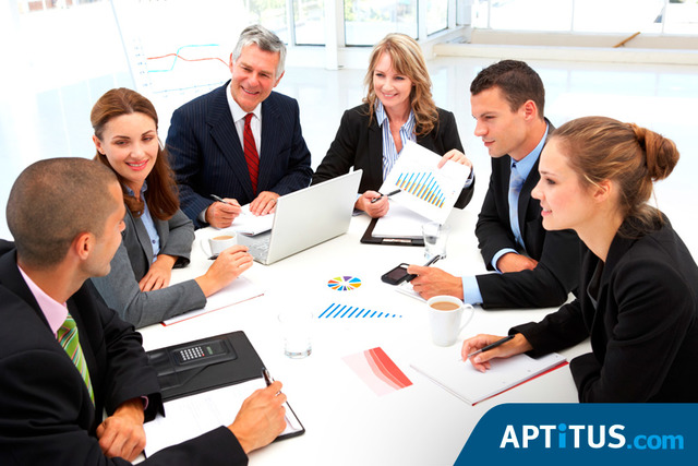 SOCIALIZACIÓN CON LOS EMPLEADOS