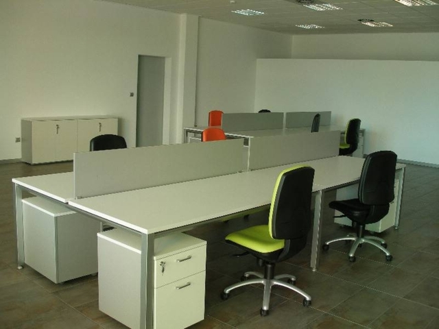 compra de mesas para los equipos