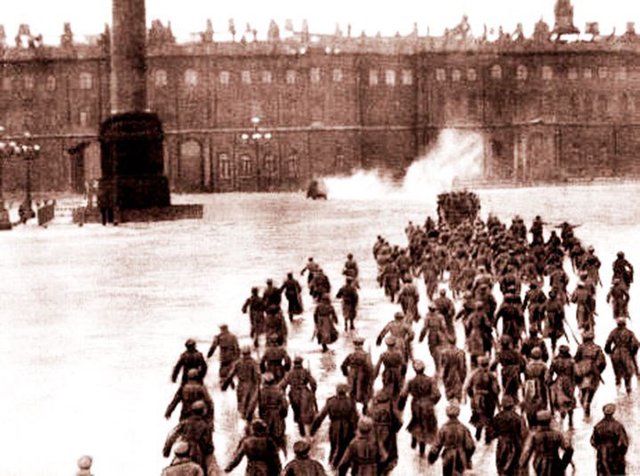 Neguko jauregiari eraso