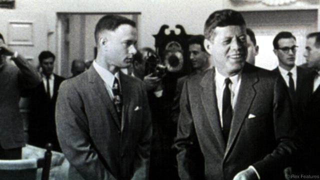 All American Football Team meets president