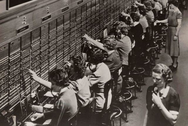 La primera comunicación