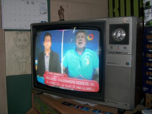 TELEVISOR COLOR PHILCO