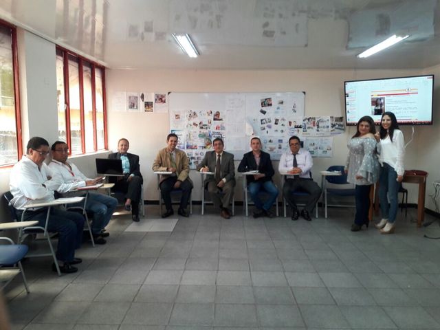 Aumenta el numero de docentes.