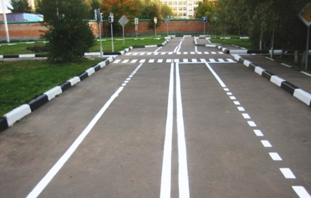 Первая дорожная разметка в России