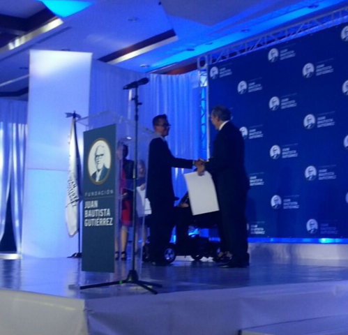 Obtuve le Beca Juan Bautista gutierrez