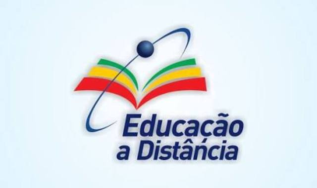 2011 È extinta a Secretaria da Educação de EaD