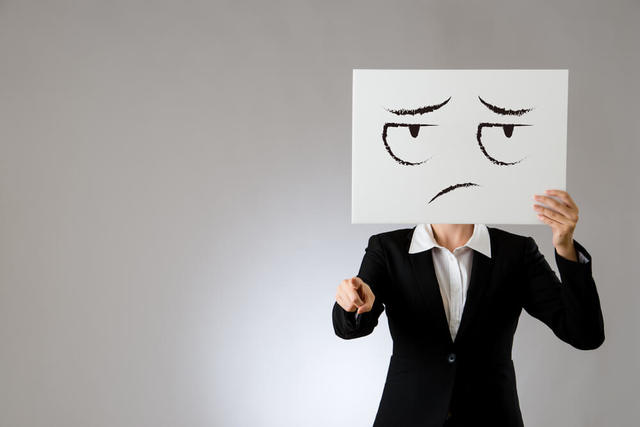 La teoría es criticada