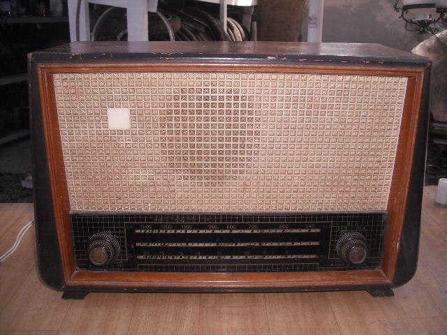 Programas escolares pelo rádio