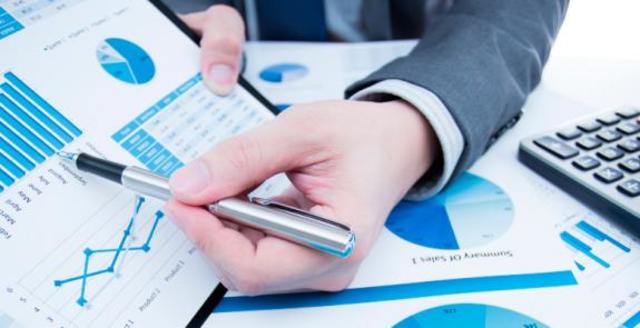 LAS MULTINACIONALES  EMPIEZAN A APLICAR  NORMAS CONTABLES  INTERNACIONALES.