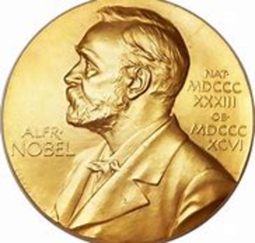 Por primera vez desde que estallara la II Guerra Mundial, la Academia Sueca vuelve a entregar los premios Nobel. El de la paz recae en el Movimiento Internacional de la Cruz Roja.