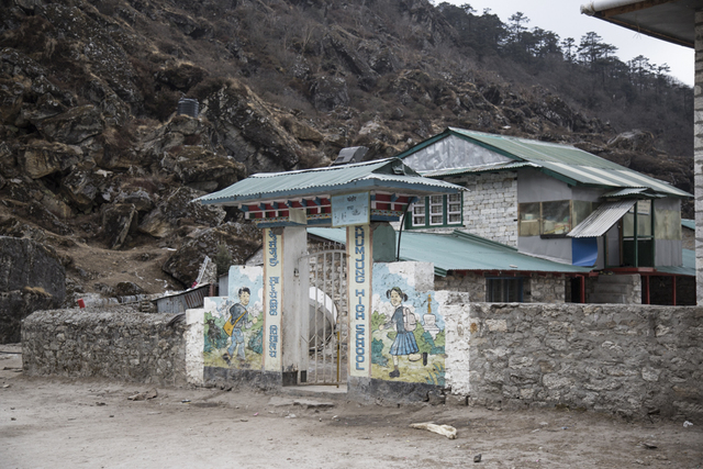Creation of the first Sherpa school in the Everest region: Khumjung Secondary School