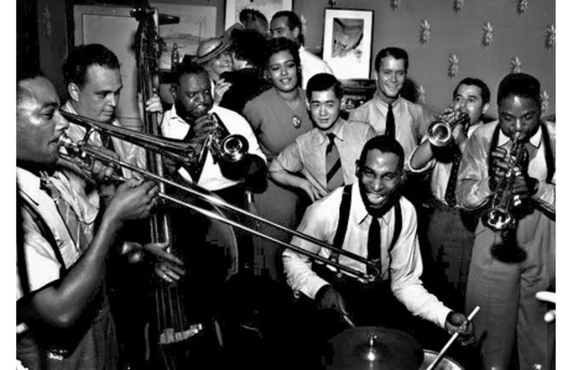 jam (jam session)-музыкальная импровизация