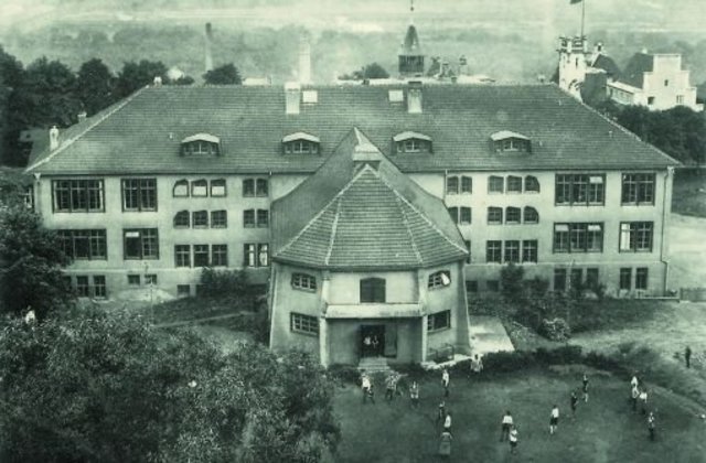 Creation of the first Waldorf/Steiner school in the world