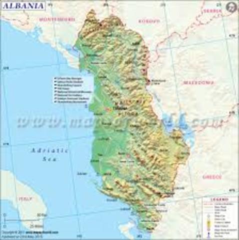 ALBANIA SALE DE LA ÓRBITA SOVIÉTICA